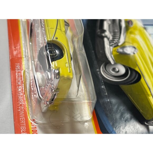 Matchbox 1953 Buick Skylark Convertible Yellow 70 Years 1:64 Diecast Car - Picture 8 of 9